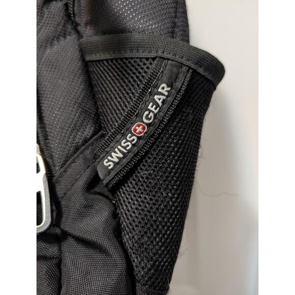 SWISSGEAR Laptop Backpack 17" Scan Smart Air Flow Black Carry On Travel - Picture 4 of 13